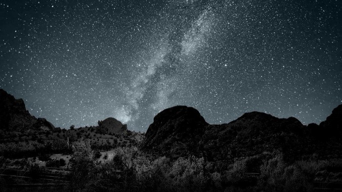 曹玉磊冒充「清华院长」频繁参加活动遭官方打***，他为何能堂而皇之以***身份开展活动？其将受到哪些处罚？